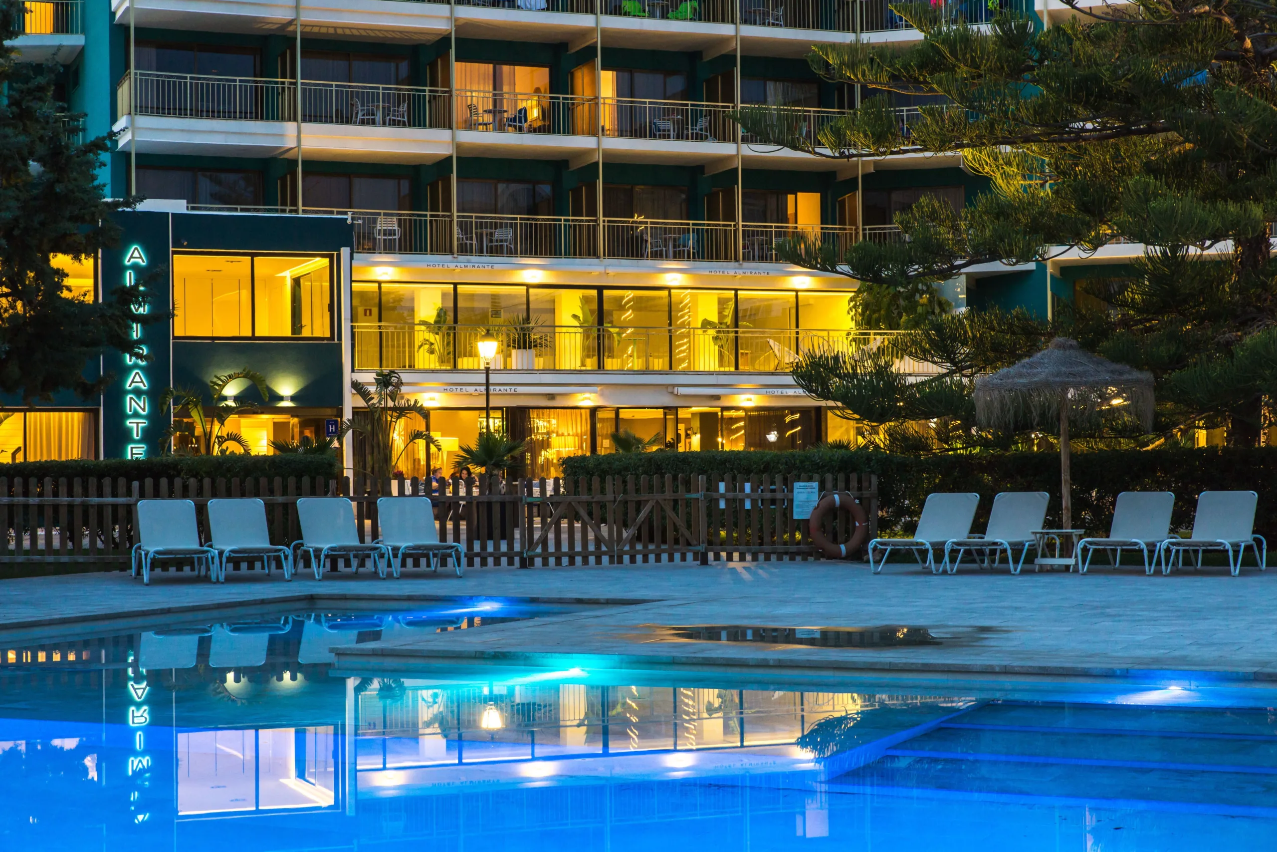 Hotel Almirante
